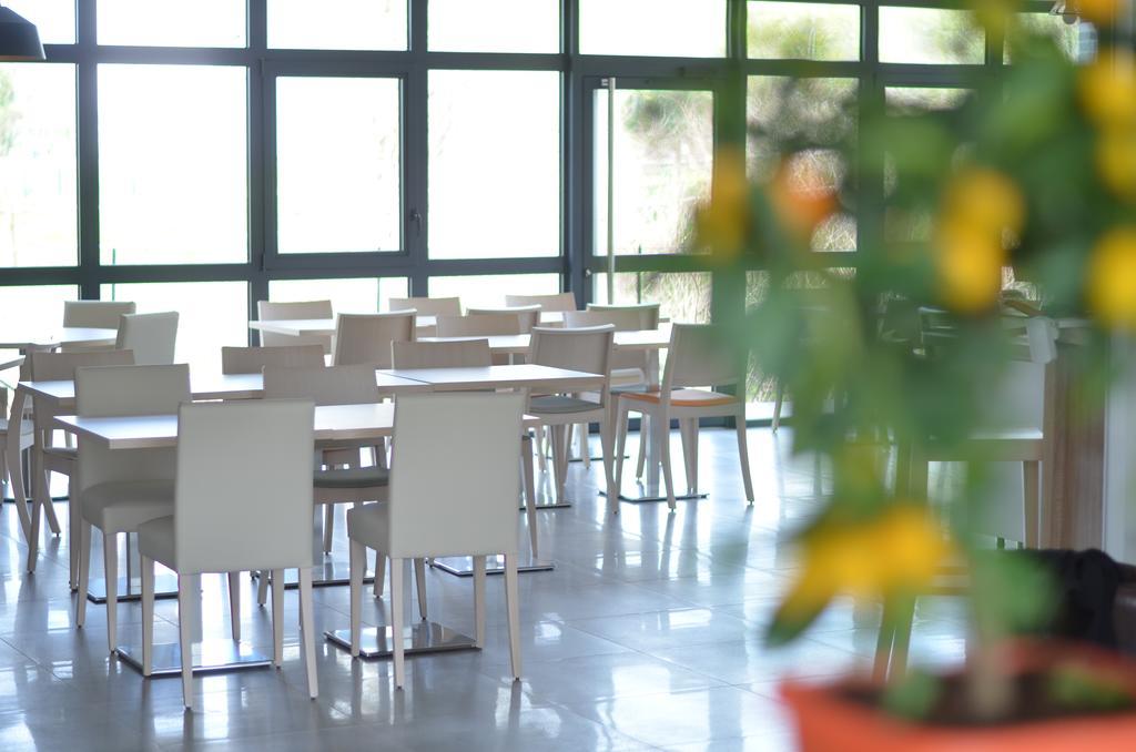 Logis Hotel - La Chambre D'Amiens Eksteriør bilde